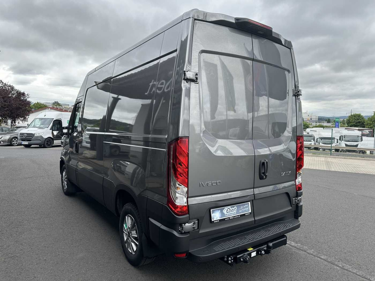 Iveco Daily 35S16 HA8V 3.0L *R3.520mm*AHK*Automatik* - Panel van: picture 4 Iveco Daily 35S16 HA8V 3.0L *R3.520mm*AHK*Automatik* - Panel van: picture 4