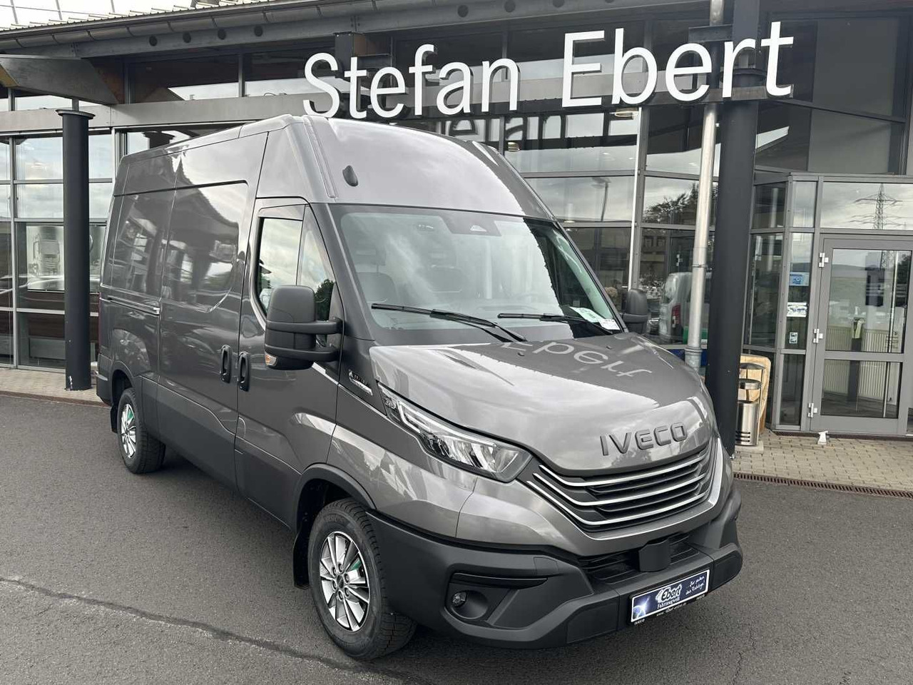 Iveco Daily 35S16 HA8V 3.0L *R3.520mm*AHK*Automatik* - Panel van: picture 1 Iveco Daily 35S16 HA8V 3.0L *R3.520mm*AHK*Automatik* - Panel van: picture 1