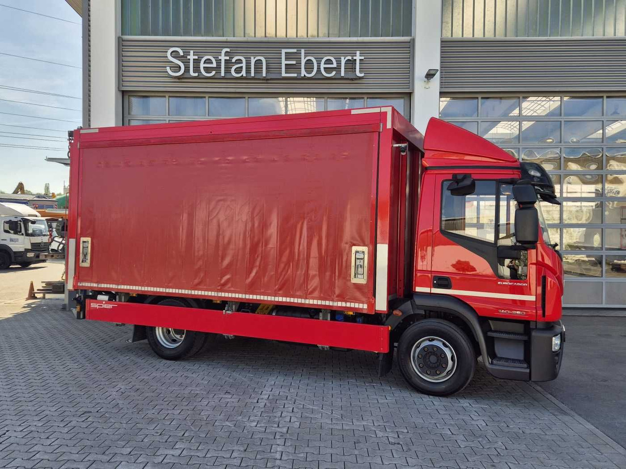 Iveco Eurocargo ML140E25/P Schiebeplanen LBW 1.500kg - Beverage truck: picture 5 Iveco Eurocargo ML140E25/P Schiebeplanen LBW 1.500kg - Beverage truck: picture 5
