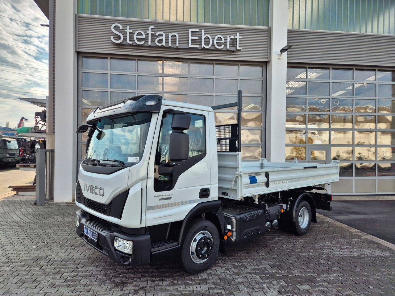 Iveco Eurocargo ML80E21 Meiller 2x AHK 3 Sitze Klima - Tipper: picture 4 Iveco Eurocargo ML80E21 Meiller 2x AHK 3 Sitze Klima - Tipper: picture 4