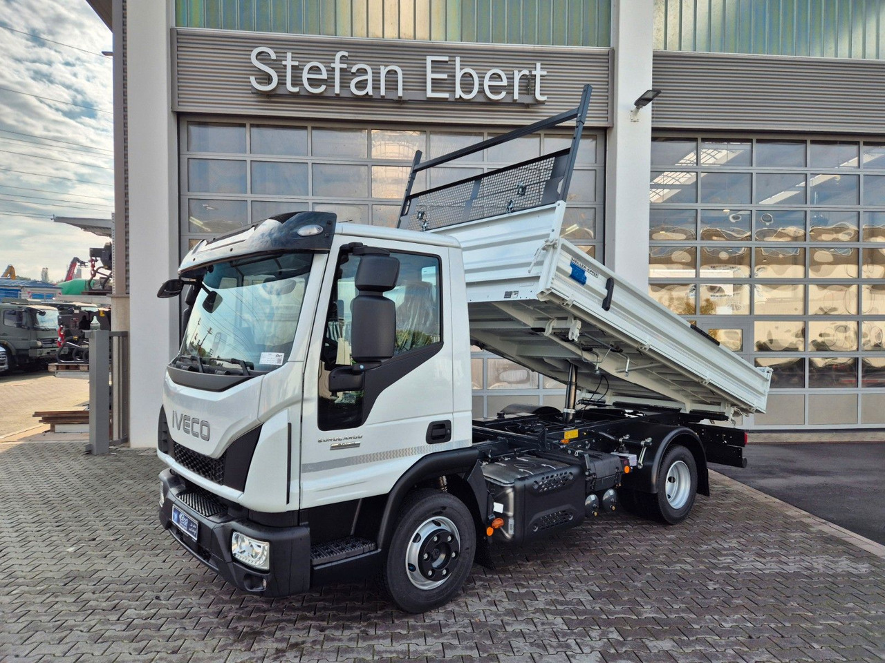 Iveco Eurocargo ML80E21 Meiller 2x AHK 3 Sitze Klima - Tipper: picture 1 Iveco Eurocargo ML80E21 Meiller 2x AHK 3 Sitze Klima - Tipper: picture 1