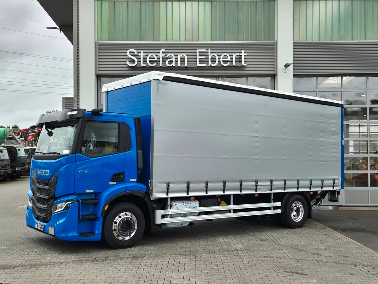 Iveco S-Way AD190S40/P Curtainsider *MirrorCam*LBW* - Curtainsider truck: picture 4 Iveco S-Way AD190S40/P Curtainsider *MirrorCam*LBW* - Curtainsider truck: picture 4