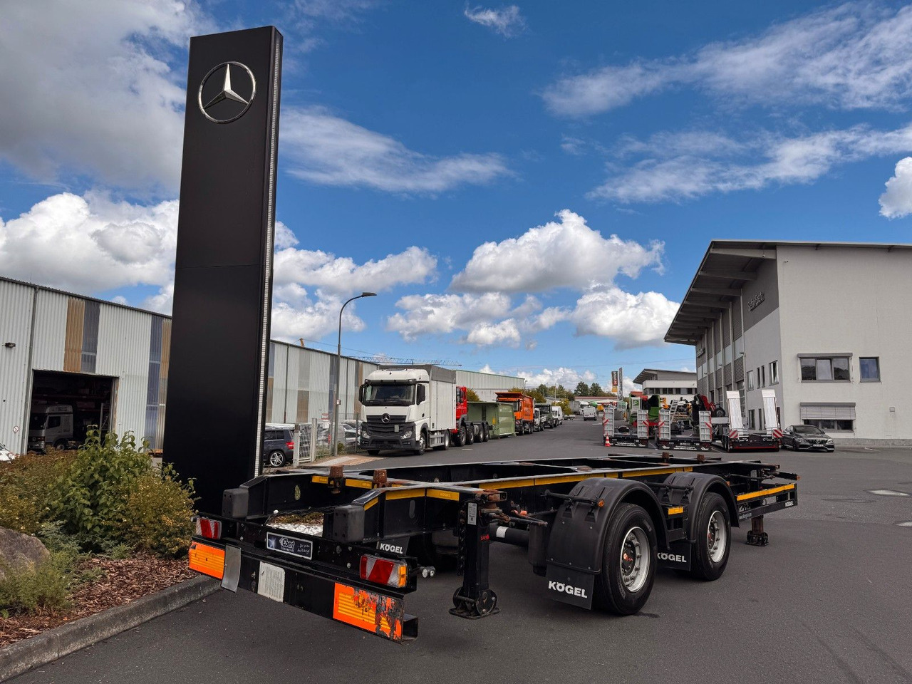Kögel ZW 18 Lafette SAF Achsen 15.910kg Nutzlast - Container transporter/ Swap body trailer: picture 1 Kögel ZW 18 Lafette SAF Achsen 15.910kg Nutzlast - Container transporter/ Swap body trailer: picture 1