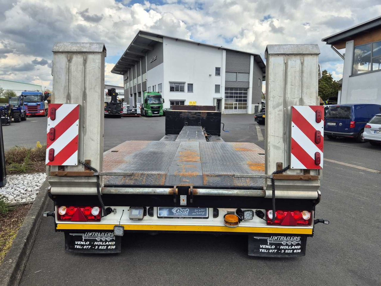 Low loader semi-trailer LinTrailers S2A 14 LSDN Teleskopierbar BPW-Achsen 57.000km: picture 7