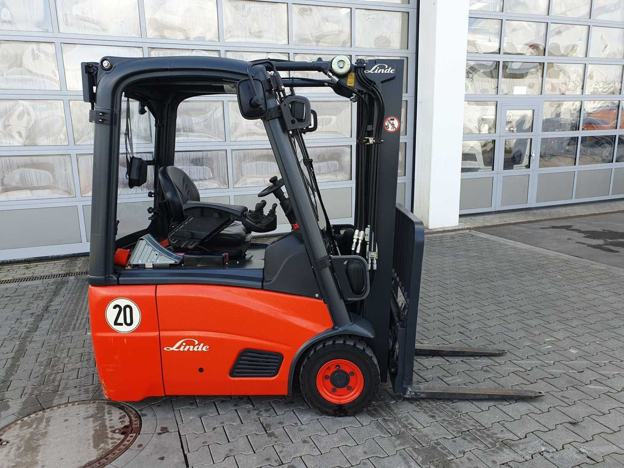 Linde H14 - 01 / 2024 / Duplex: 4.10m! / SS / nur 534h - Electric forklift: picture 3 Linde H14 - 01 / 2024 / Duplex: 4.10m! / SS / nur 534h - Electric forklift: picture 3