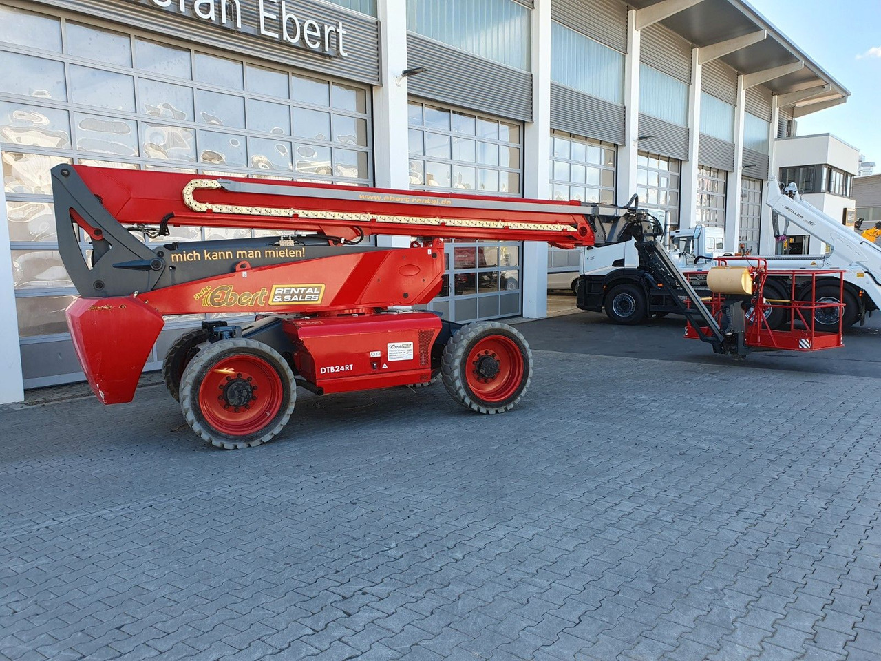 Magni DTB 24 RT 4x4 / 24,8m / 454kg / nur 1.250h - Truck mounted aerial platform: picture 3 Magni DTB 24 RT 4x4 / 24,8m / 454kg / nur 1.250h - Truck mounted aerial platform: picture 3