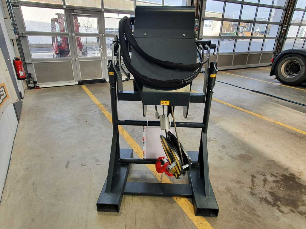 Magni Seilwinde / W 6 I / 6 To / RTH / TH / NEU Magni Seilwinde / W 6 I / 6 To / RTH / TH / NEU - Winch: picture 4 Magni Seilwinde / W 6 I / 6 To / RTH / TH / NEU Magni Seilwinde / W 6 I / 6 To / RTH / TH / NEU - Winch: picture 4