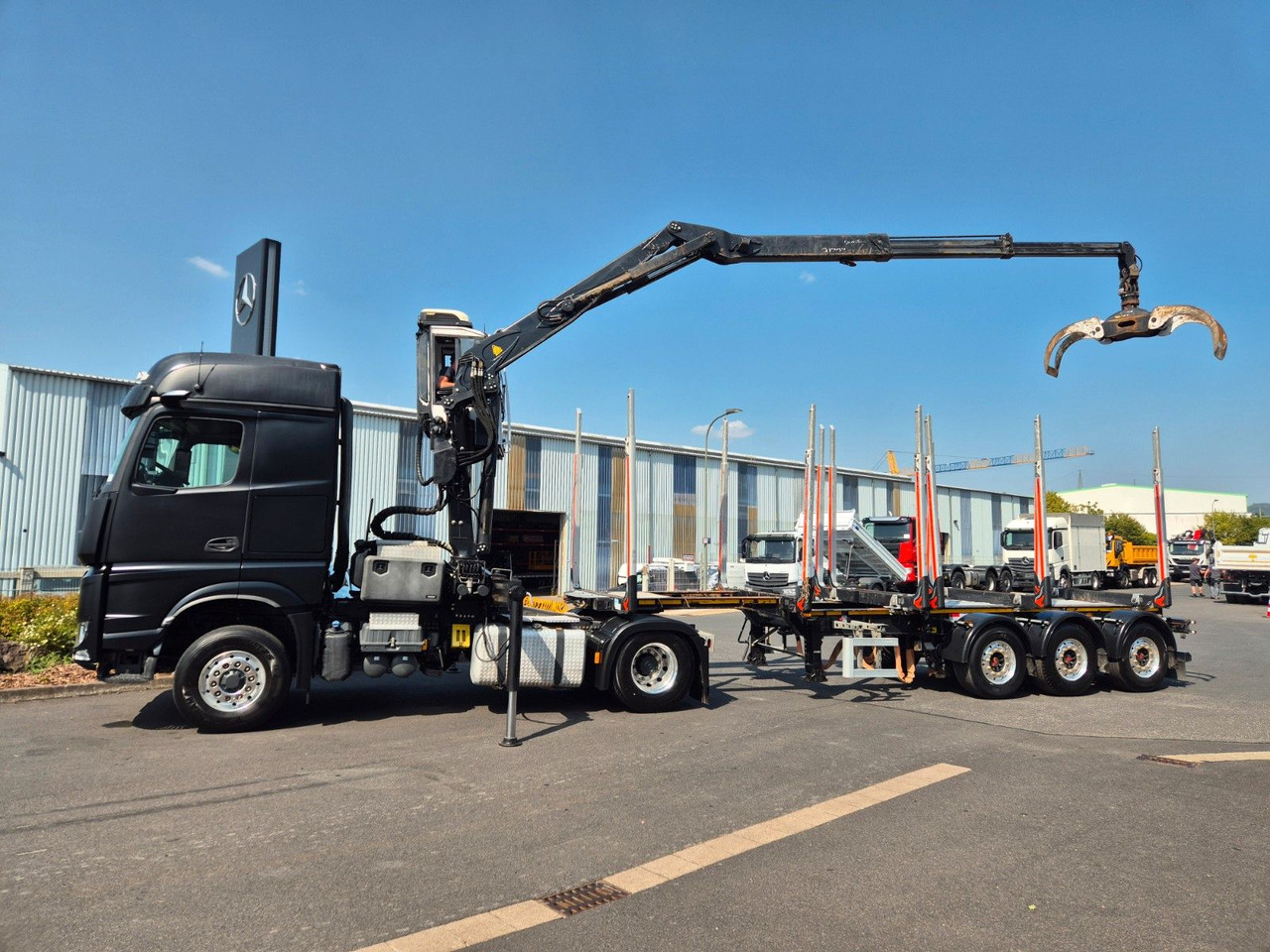 Mercedes-Benz Arocs 1853 LS 4x4 HAD Palfinger Q170Z96+Doll H3L - Crane truck: picture 3 Mercedes-Benz Arocs 1853 LS 4x4 HAD Palfinger Q170Z96+Doll H3L - Crane truck: picture 3