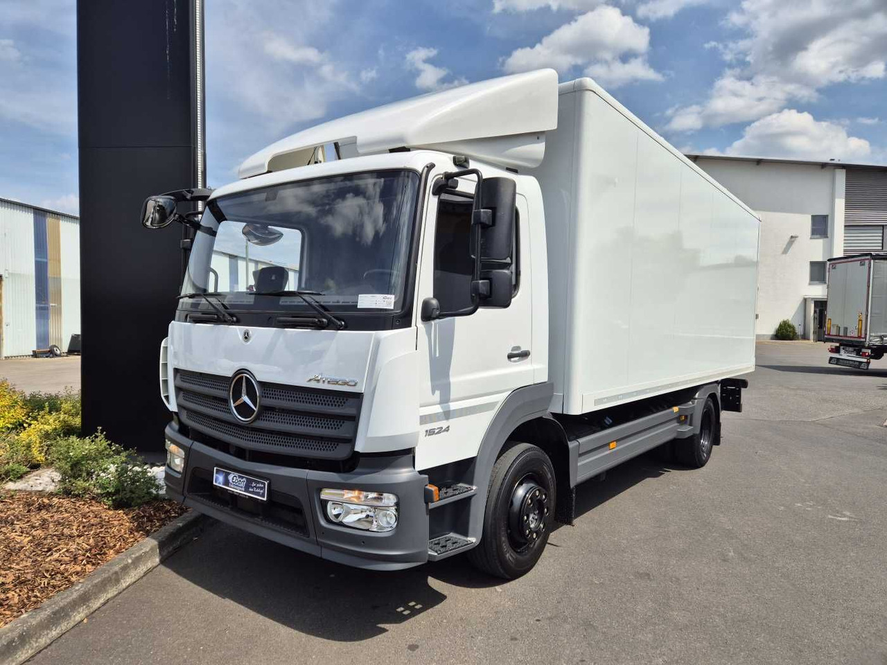 Mercedes-Benz Atego 1524 L LBW 1.500kg Standheizung Klima - Box truck: picture 2 Mercedes-Benz Atego 1524 L LBW 1.500kg Standheizung Klima - Box truck: picture 2