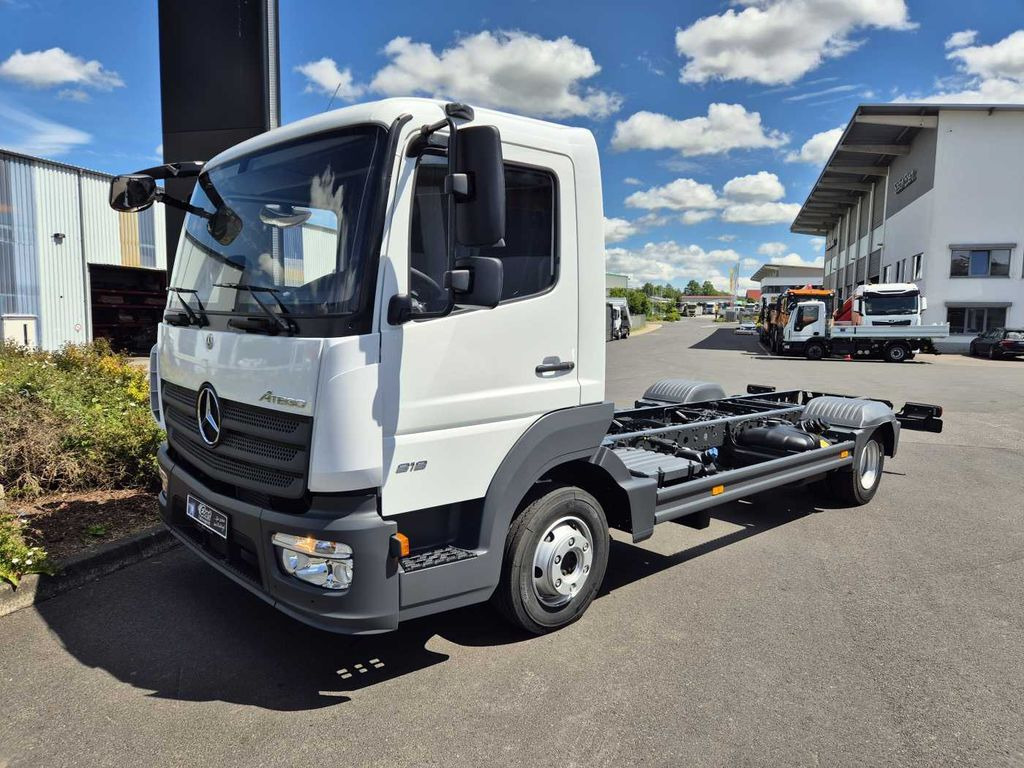 Mercedes-Benz Atego 818 L Fahrgestell, 6 Stück vorhanden  - Cab chassis truck: picture 2 Mercedes-Benz Atego 818 L Fahrgestell, 6 Stück vorhanden  - Cab chassis truck: picture 2