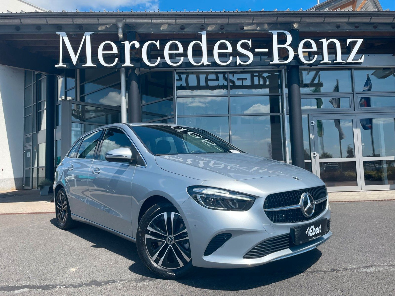 Mercedes-Benz B 200 Progressive R-Kamera+Carplay+Ambiente+Keyl - Station wagon: picture 1 Mercedes-Benz B 200 Progressive R-Kamera+Carplay+Ambiente+Keyl - Station wagon: picture 1