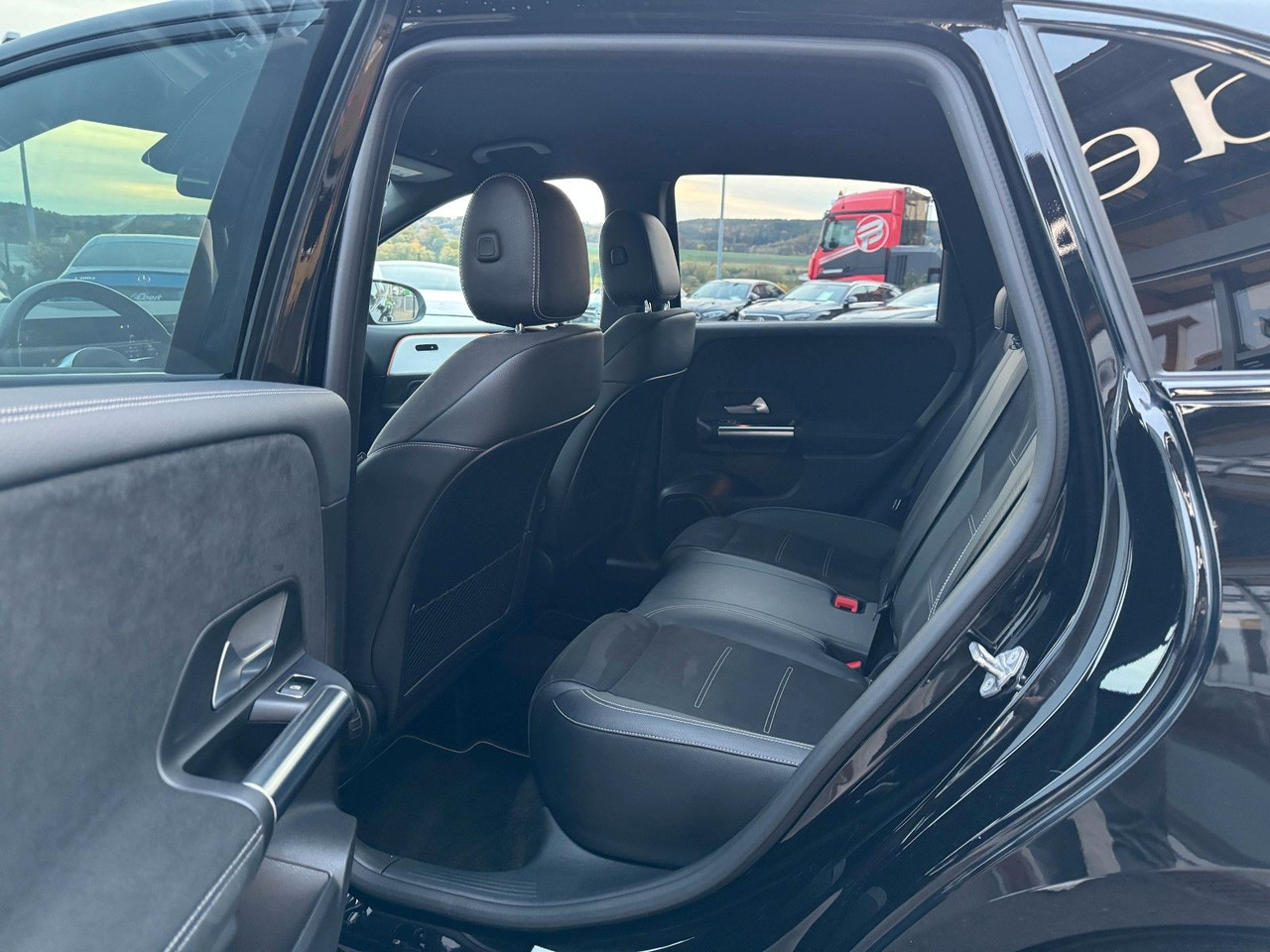 Sedan Mercedes-Benz B 250e Edition2020+AMG+Ambiente+Night+LED: picture 10 Sedan Mercedes-Benz B 250e Edition2020+AMG+Ambiente+Night+LED: picture 10