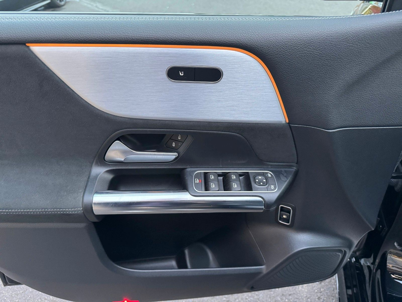 Sedan Mercedes-Benz B 250e Edition2020+AMG+Ambiente+Night+LED: picture 12 Sedan Mercedes-Benz B 250e Edition2020+AMG+Ambiente+Night+LED: picture 12