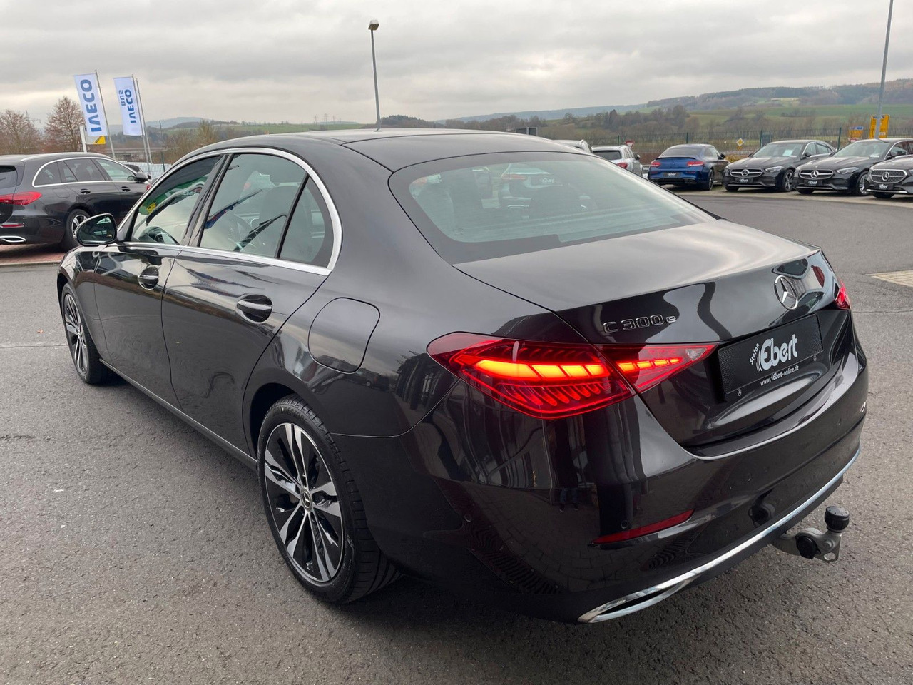 Mercedes-Benz C 300 e Avantgarde Digital+S-Dach+AHK+Distr+ - Sedan: picture 3 Mercedes-Benz C 300 e Avantgarde Digital+S-Dach+AHK+Distr+ - Sedan: picture 3