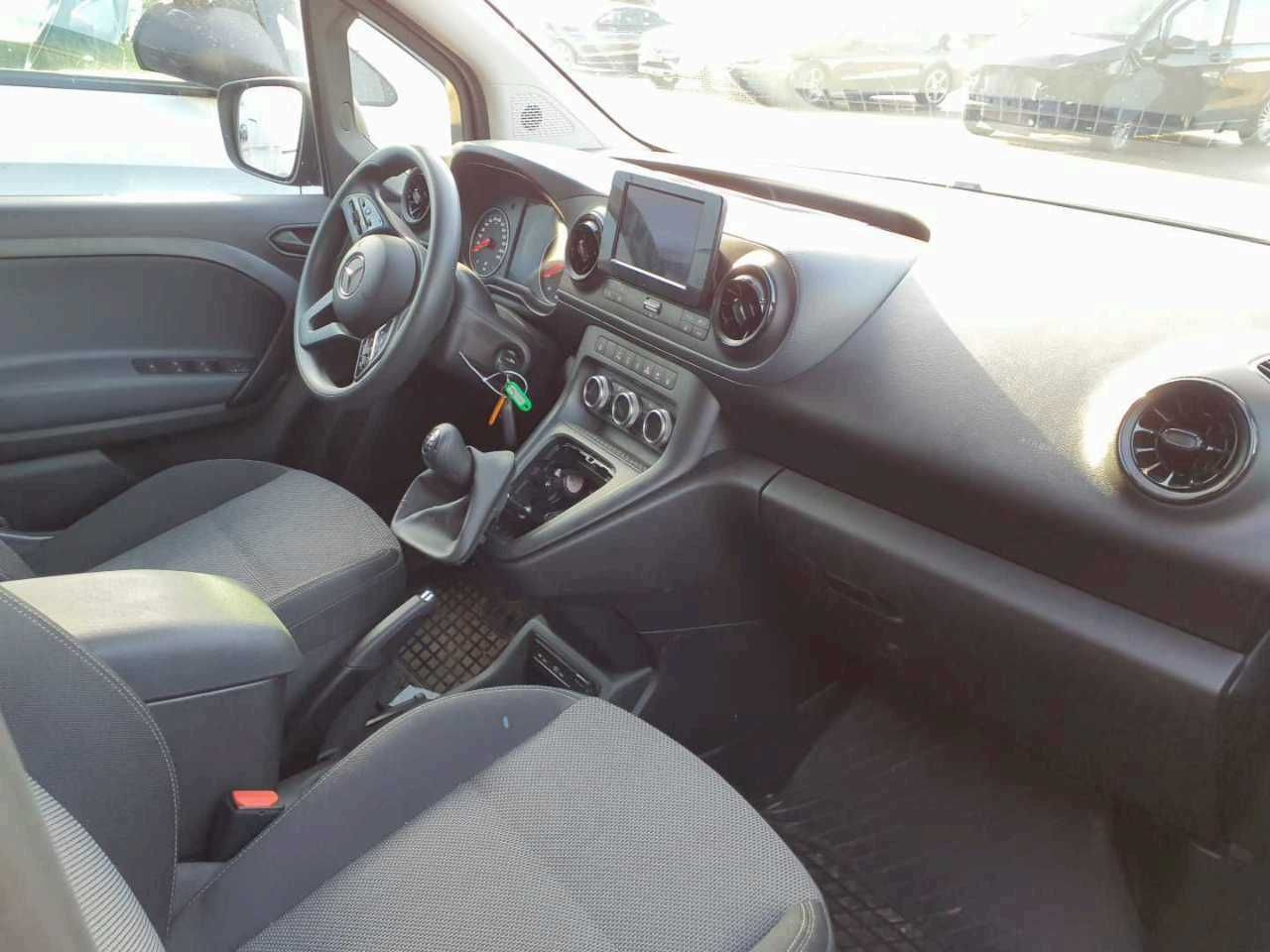 Mercedes-Benz Citan 113 Tourer Klimaautomatik AK Kamera MBUX - Passenger van: picture 4 Mercedes-Benz Citan 113 Tourer Klimaautomatik AK Kamera MBUX - Passenger van: picture 4