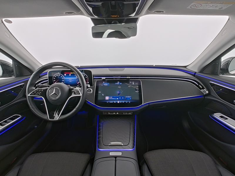 Sedan Mercedes-Benz E 200 AVANTGARDE Pano+R-Kamera+Distr +LED+DAB+TO: picture 7