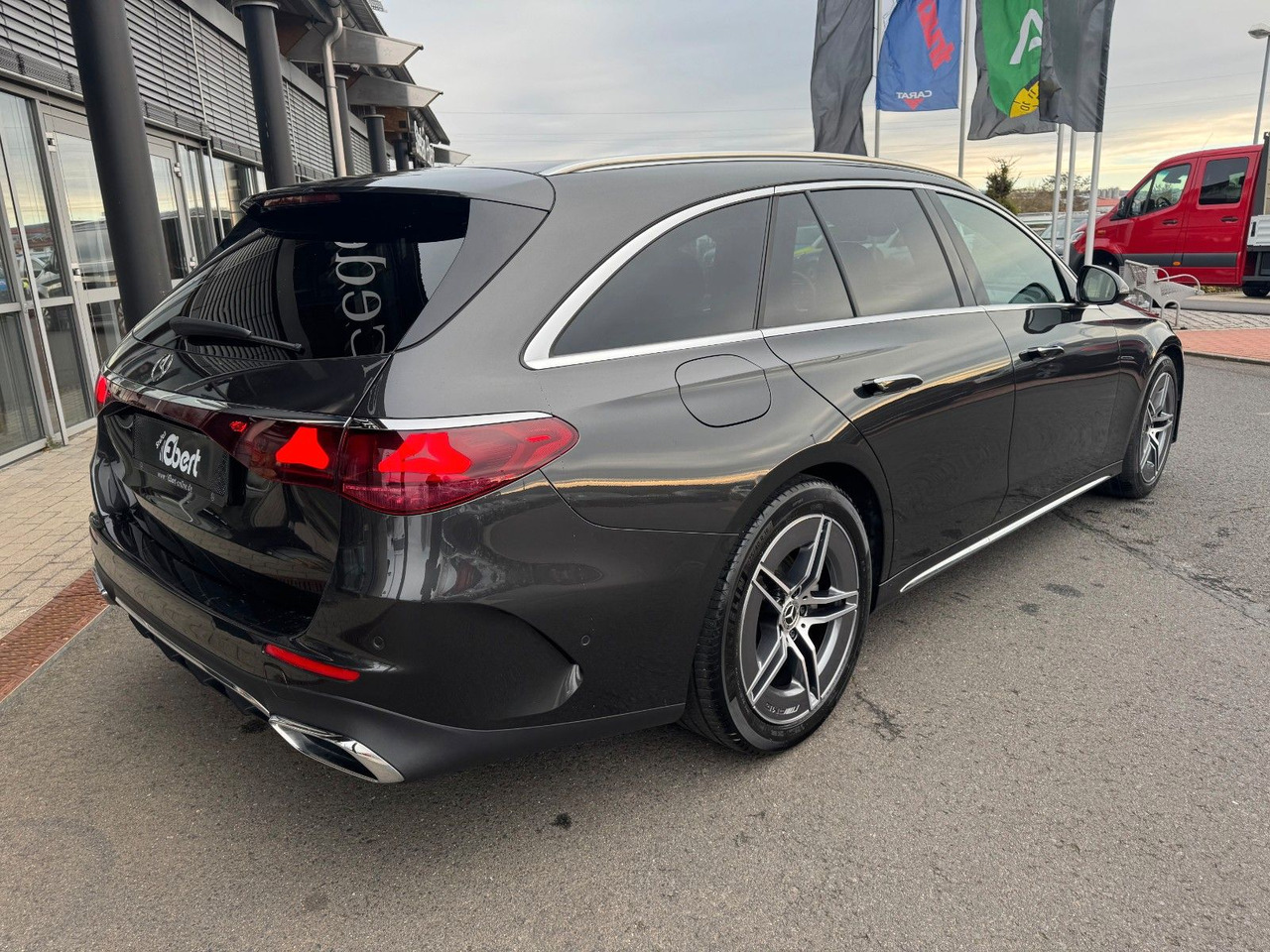 Mercedes-Benz E 220d T AMG+Hyperscreen+Leder+AHK+DistrPro+STH - Station wagon: picture 5 Mercedes-Benz E 220d T AMG+Hyperscreen+Leder+AHK+DistrPro+STH - Station wagon: picture 5
