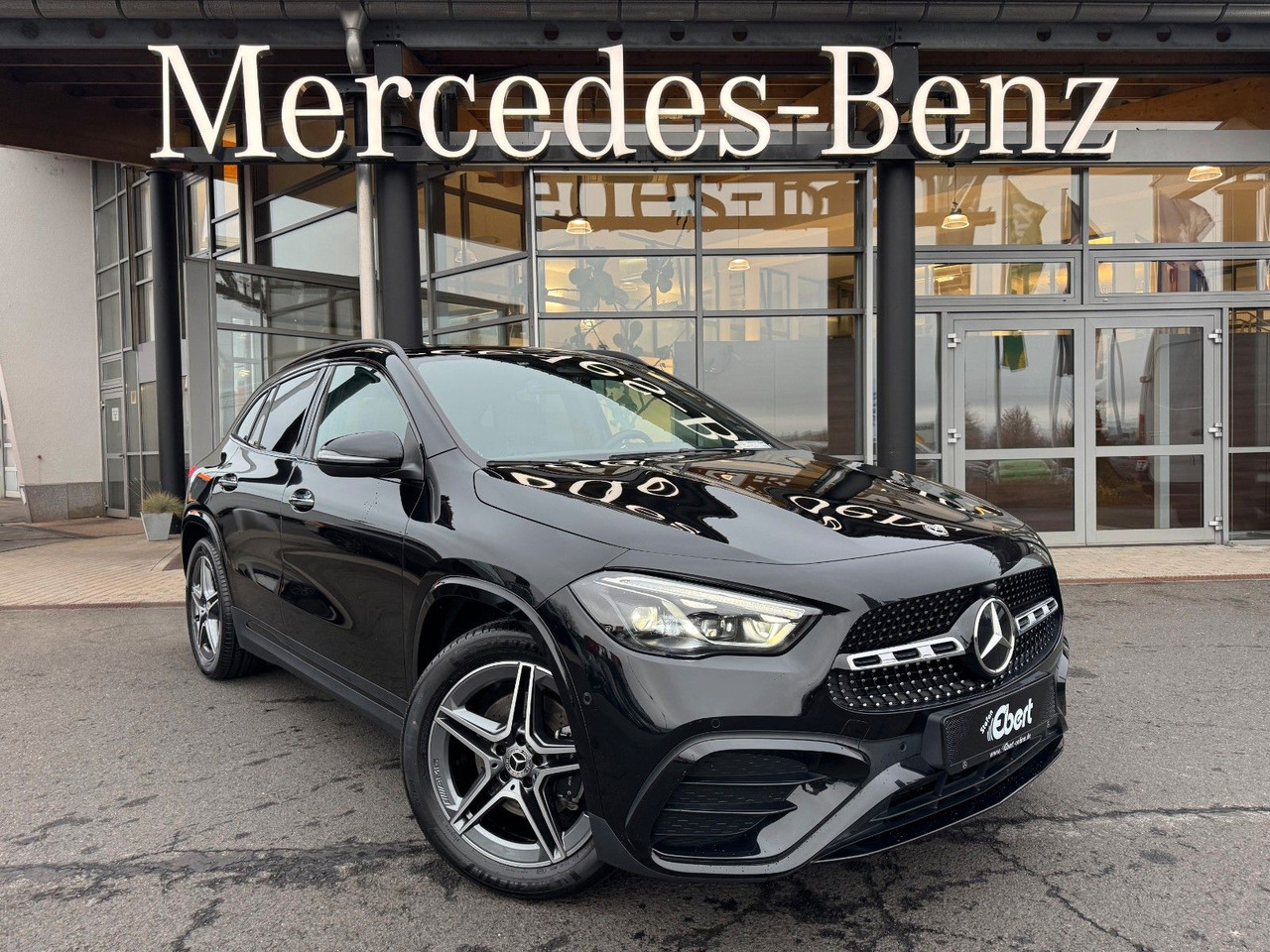 Mercedes-Benz GLA 200 AMG+Pano+Distr+Ambiente+Multibeam+ - SUV: picture 1 Mercedes-Benz GLA 200 AMG+Pano+Distr+Ambiente+Multibeam+ - SUV: picture 1
