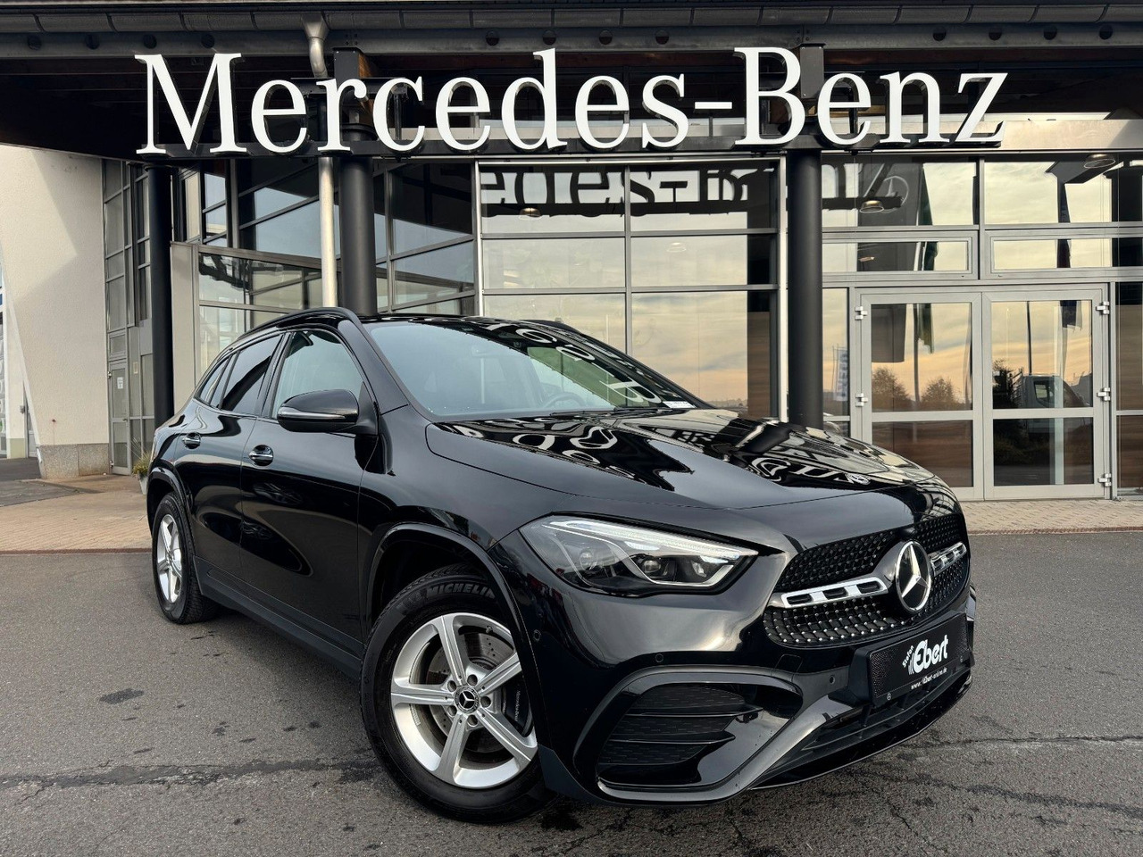 Mercedes-Benz GLA 200 AMG+Pano+Distr+Ambiente+Multibeam+ - SUV: picture 1 Mercedes-Benz GLA 200 AMG+Pano+Distr+Ambiente+Multibeam+ - SUV: picture 1
