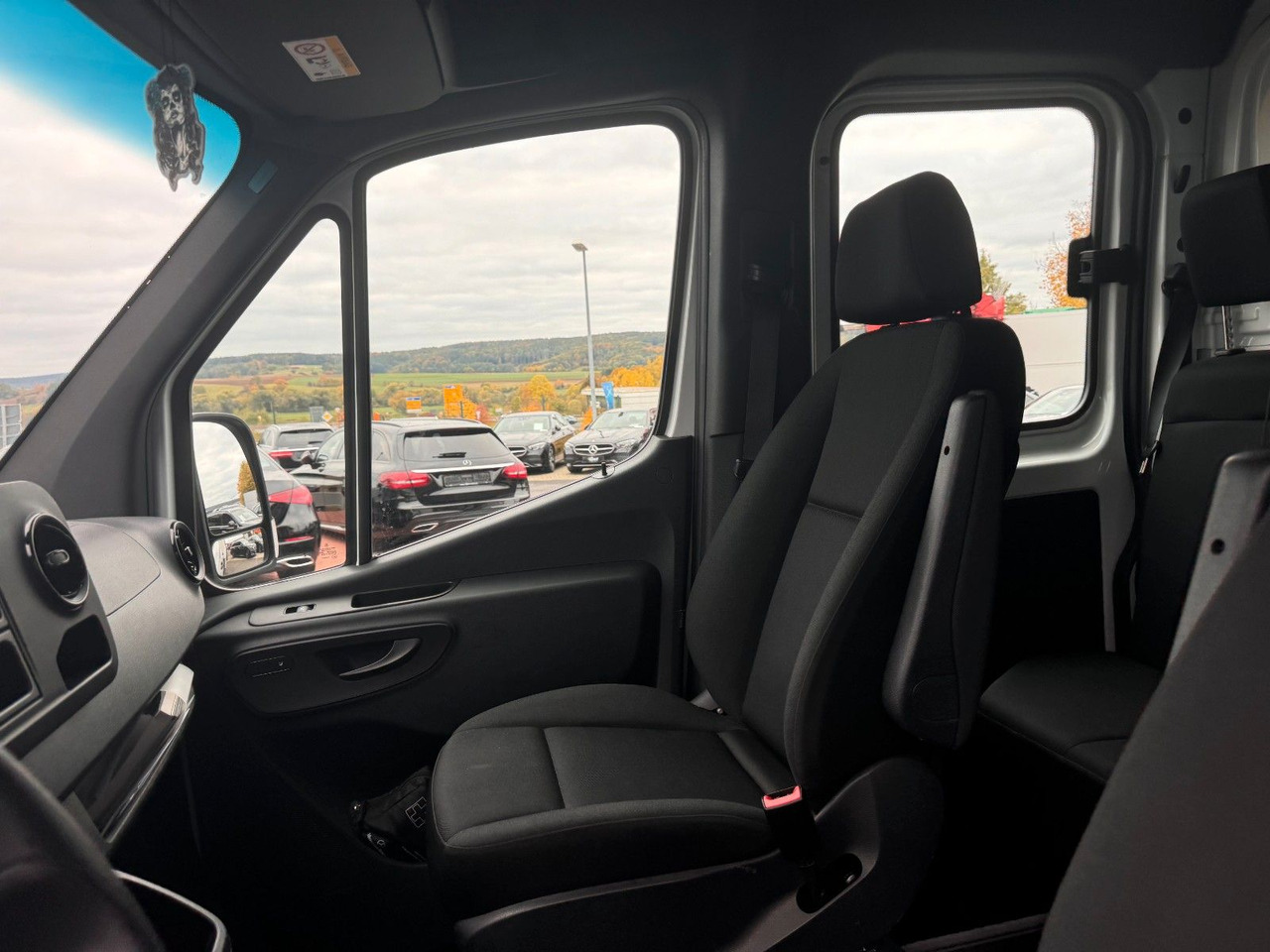 Flatbed van, Combi van Mercedes-Benz Sprinter 215 CDI DoKa 9G Klima AHK SHZ: picture 8 Flatbed van, Combi van Mercedes-Benz Sprinter 215 CDI DoKa 9G Klima AHK SHZ: picture 8