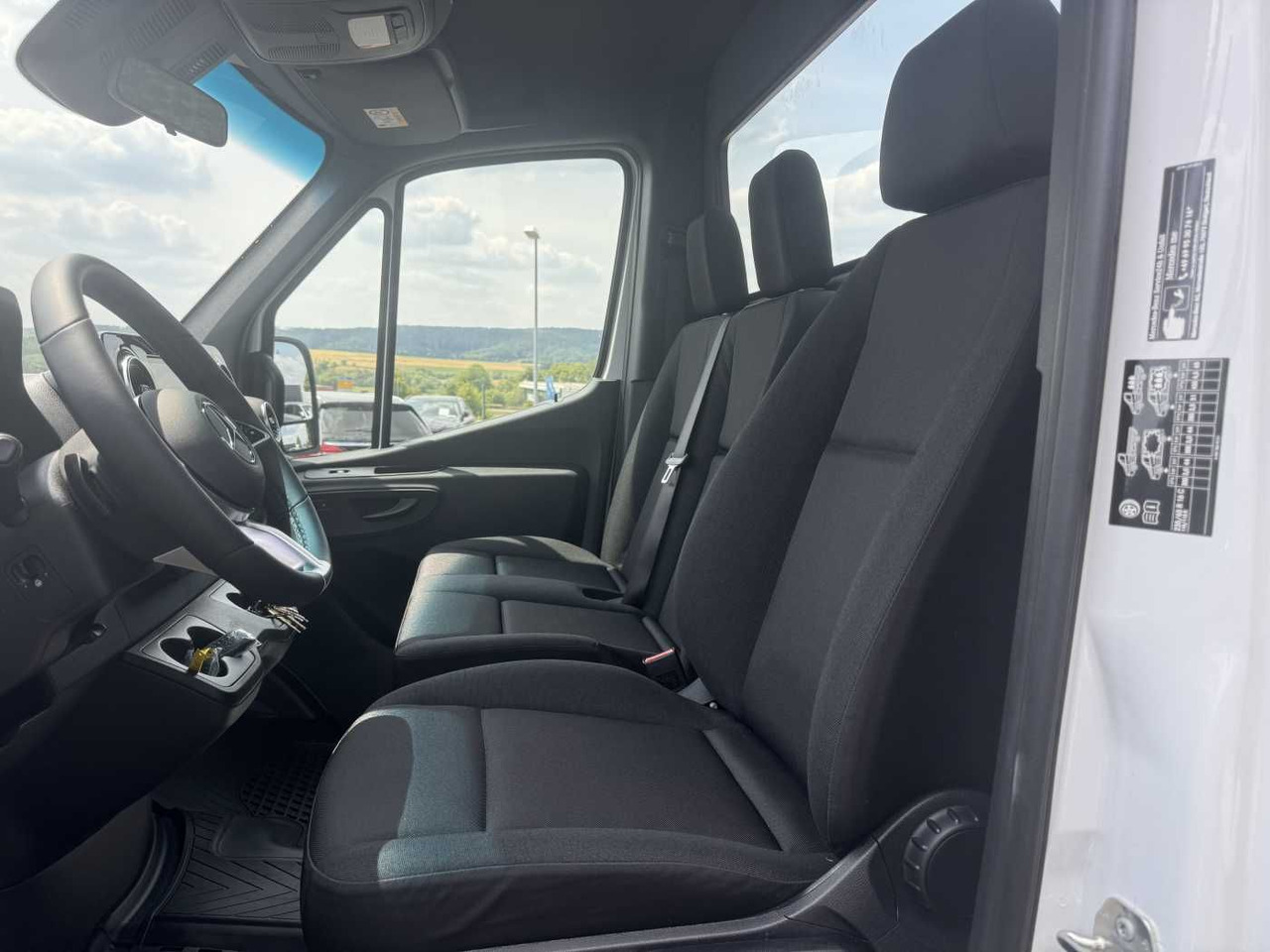 Flatbed van Mercedes-Benz Sprinter 317 CDI 9G 3665 Klima Kamera AHK LED: picture 7 Flatbed van Mercedes-Benz Sprinter 317 CDI 9G 3665 Klima Kamera AHK LED: picture 7