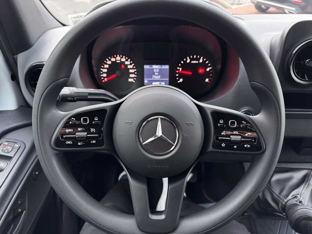 Box van Mercedes-Benz Sprinter 317 CDI Koffer LBW Klima: picture 14