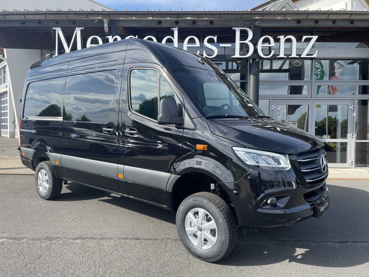 Mercedes-Benz Sprinter 319 CDI 4x4 3665 Klima Kamera MBUX LED - Panel van: picture 1 Mercedes-Benz Sprinter 319 CDI 4x4 3665 Klima Kamera MBUX LED - Panel van: picture 1