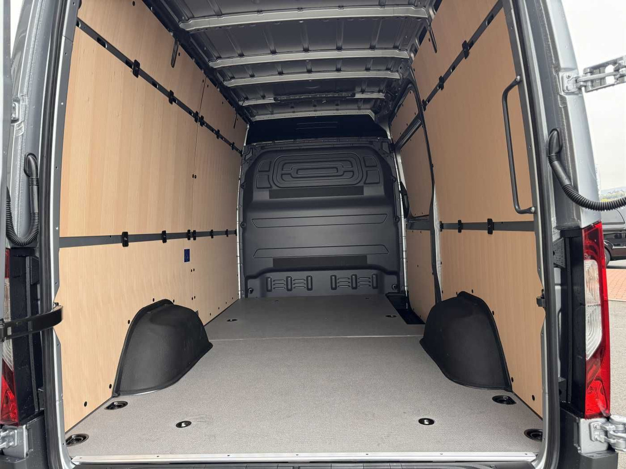 Panel van Mercedes-Benz Sprinter 319 CDI 4x4 3665 Klima Standheiz AHK: picture 6