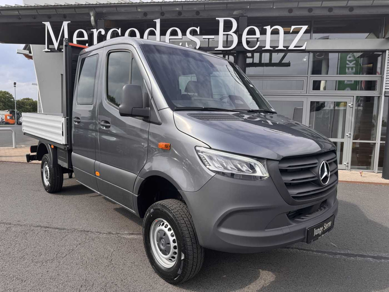 Mercedes-Benz Sprinter 319 CDI 4x4 DoKa AHK3,5 Klima Kamera - Flatbed van, Combi van: picture 1 Mercedes-Benz Sprinter 319 CDI 4x4 DoKa AHK3,5 Klima Kamera - Flatbed van, Combi van: picture 1