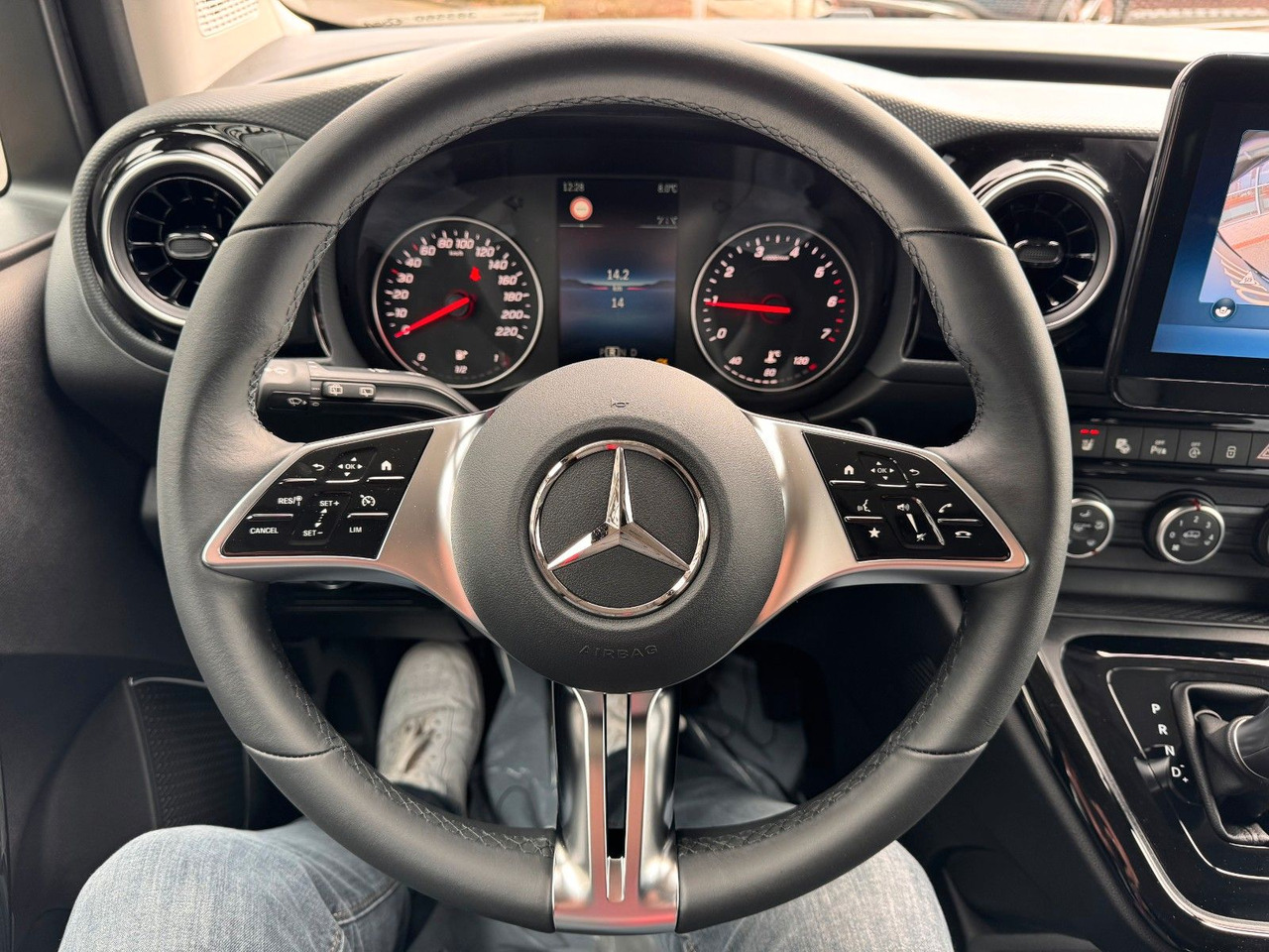 Passenger van Mercedes-Benz T 180 Style LED Kamera KEYLESS MBUX SHZ: picture 14