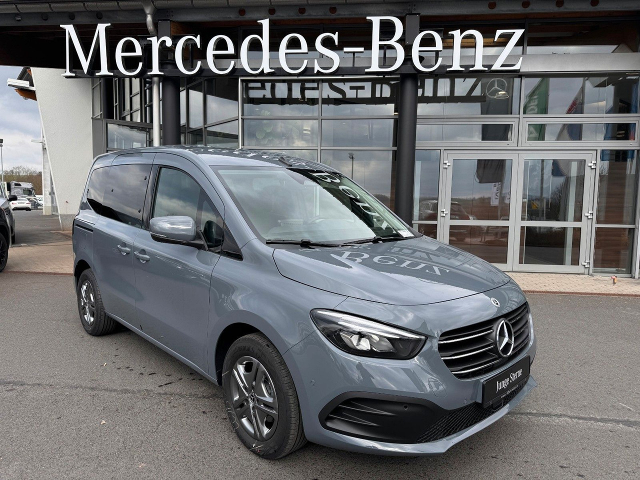 Mercedes-Benz T 180 Style LED Kamera KEYLESS MBUX SHZ - Car: picture 1 Mercedes-Benz T 180 Style LED Kamera KEYLESS MBUX SHZ - Car: picture 1