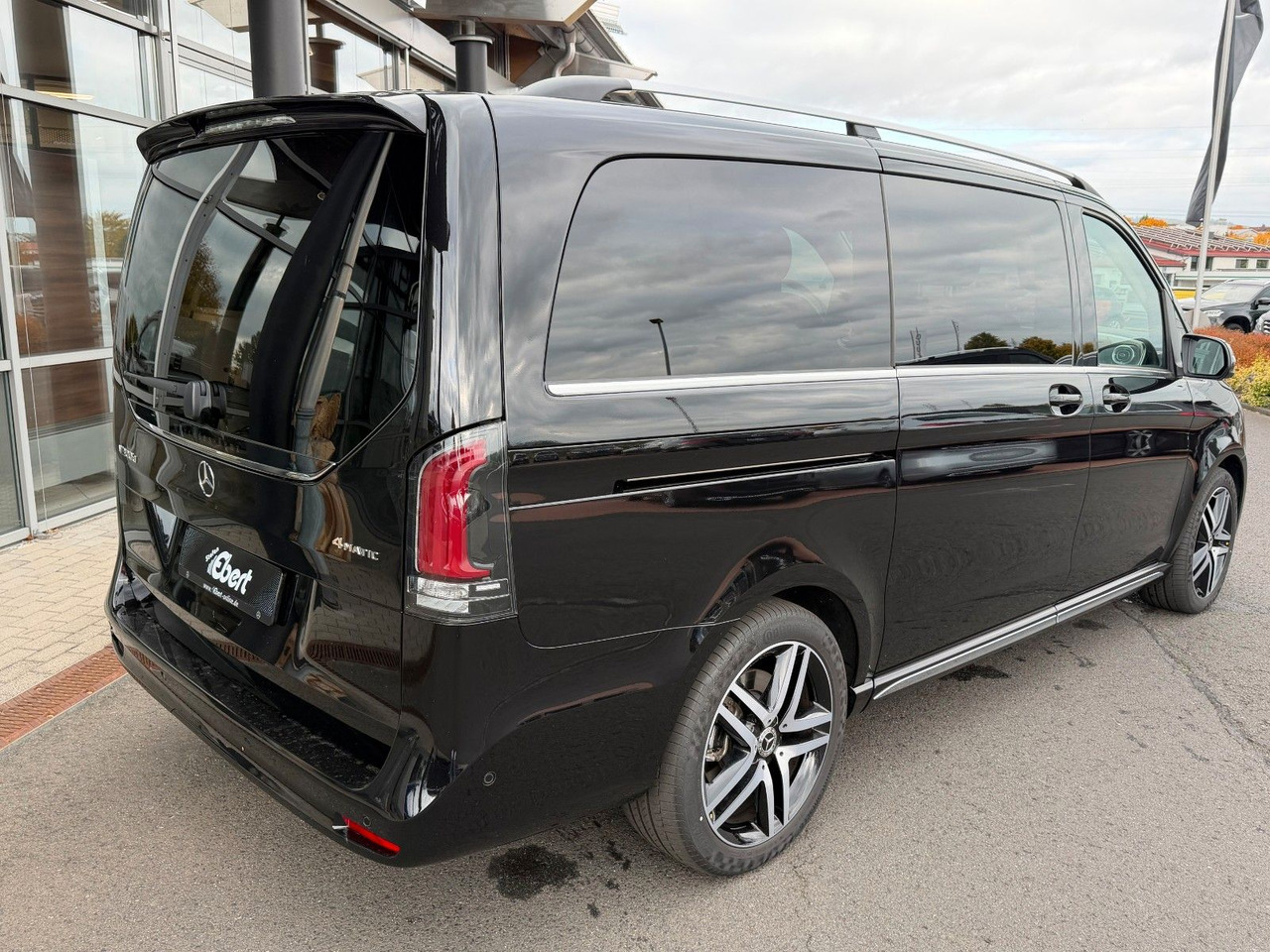 Mercedes-Benz V 300 d 4MATIC EXCLUSIVE Luxus-Sitze AHK2,5to - Passenger van: picture 4 Mercedes-Benz V 300 d 4MATIC EXCLUSIVE Luxus-Sitze AHK2,5to - Passenger van: picture 4