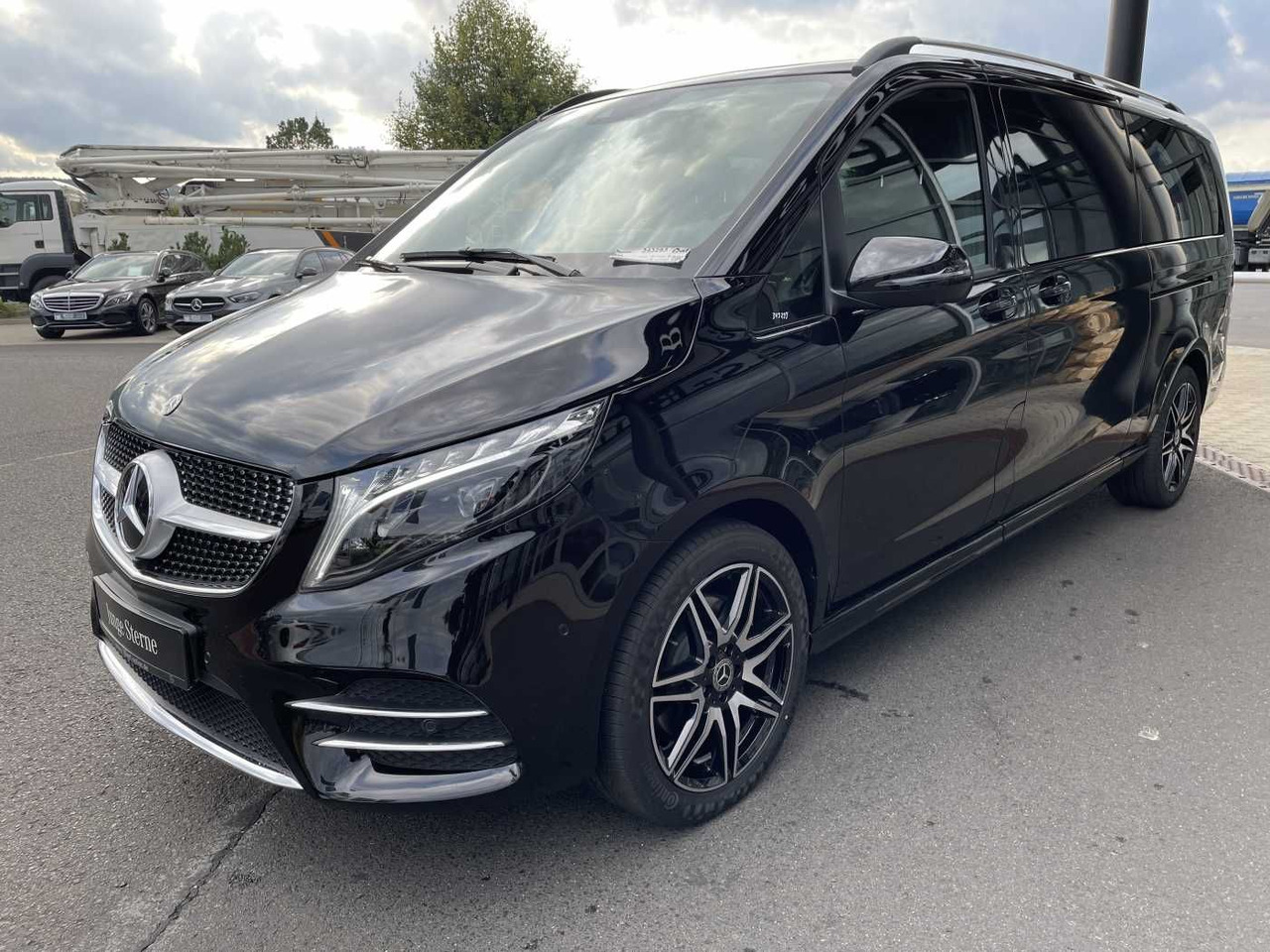 Mercedes-Benz V 300 d AVA 4MATIC AMG Kühlschrank AIRMATIC - Station wagon: picture 2 Mercedes-Benz V 300 d AVA 4MATIC AMG Kühlschrank AIRMATIC - Station wagon: picture 2