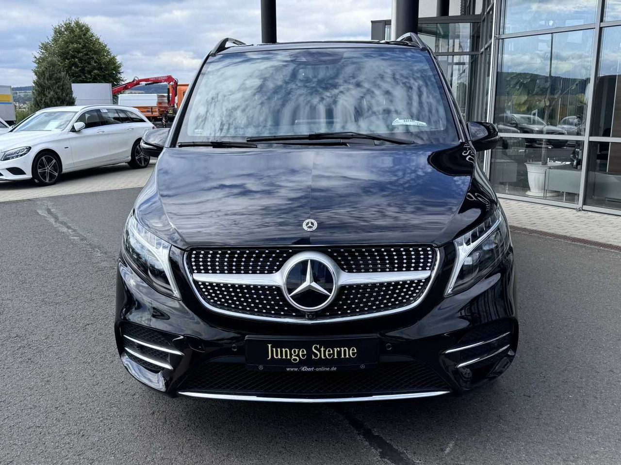 Mercedes-Benz V 300 d AVA AMG 4MATIC AIRMATIC Sitzklima el Tür - Passenger van: picture 2 Mercedes-Benz V 300 d AVA AMG 4MATIC AIRMATIC Sitzklima el Tür - Passenger van: picture 2