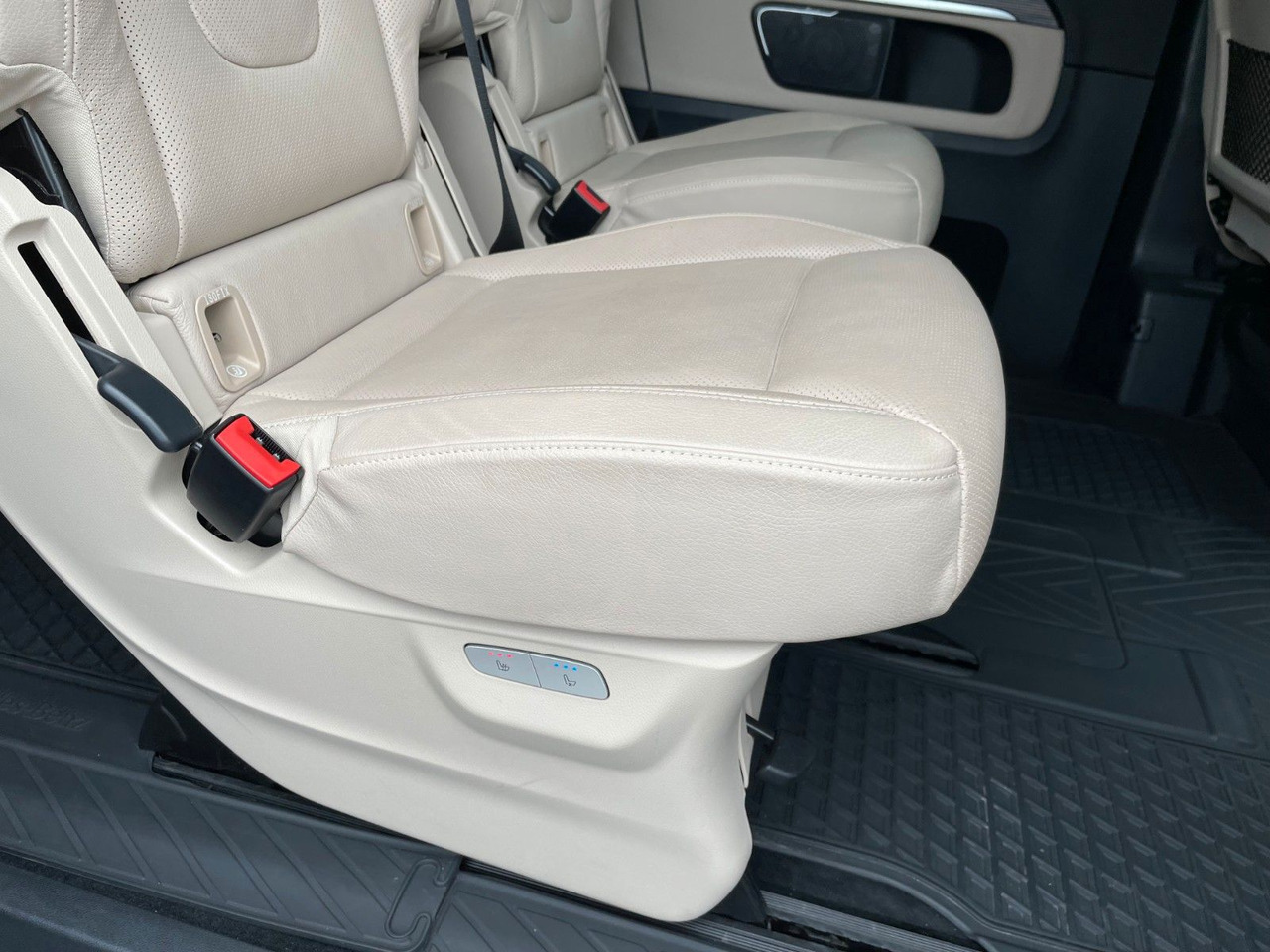 Mercedes-Benz V 300 d AVA ED 4MATIC Sitzklima Burmester 6Sitze on lease Mercedes-Benz V 300 d AVA ED 4MATIC Sitzklima Burmester 6Sitze: picture 9