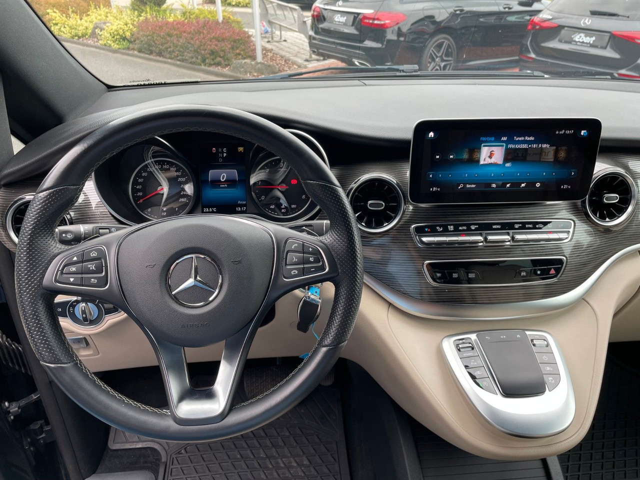 Mercedes-Benz V 300 d AVA ED 4MATIC Sitzklima Burmester 6Sitze on lease Mercedes-Benz V 300 d AVA ED 4MATIC Sitzklima Burmester 6Sitze: picture 17