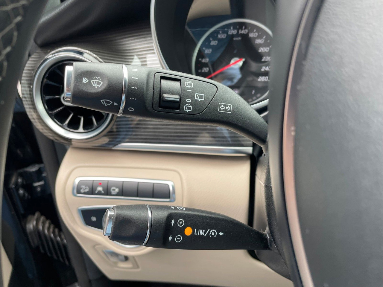 Mercedes-Benz V 300 d AVA ED 4MATIC Sitzklima Burmester 6Sitze on lease Mercedes-Benz V 300 d AVA ED 4MATIC Sitzklima Burmester 6Sitze: picture 19