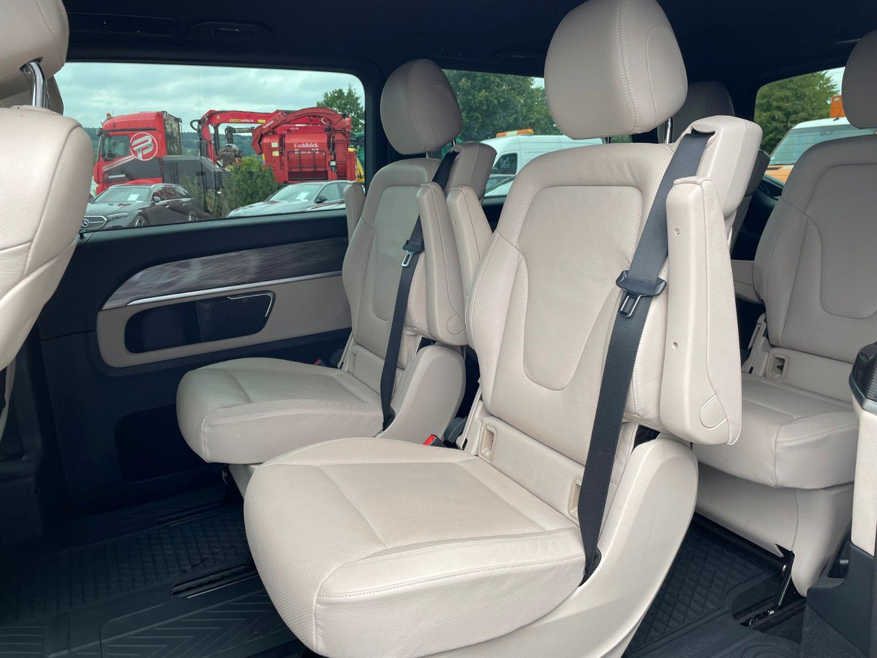 Mercedes-Benz V 300 d AVA ED 4MATIC Sitzklima Burmester 6Sitze on lease Mercedes-Benz V 300 d AVA ED 4MATIC Sitzklima Burmester 6Sitze: picture 13