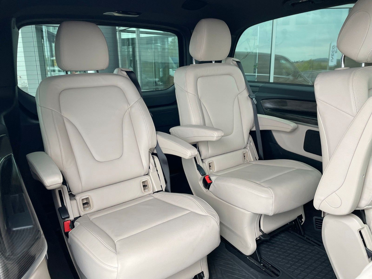 Mercedes-Benz V 300 d AVA ED 4MATIC Sitzklima Burmester 6Sitze on lease Mercedes-Benz V 300 d AVA ED 4MATIC Sitzklima Burmester 6Sitze: picture 10