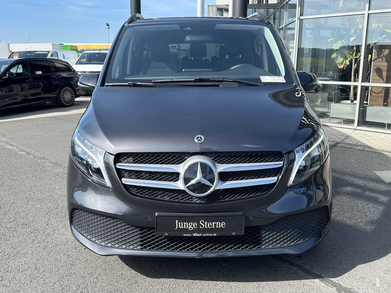 Mercedes-Benz V 300 d EDITION 4MATIC DISTRONIC AHK LED Kamera - Car: picture 2 Mercedes-Benz V 300 d EDITION 4MATIC DISTRONIC AHK LED Kamera - Car: picture 2