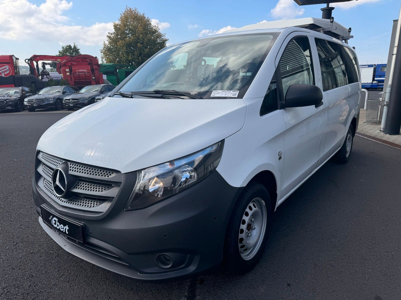 Mercedes-Benz Vito 114 CDI Tourer Begleitfahrzeug BF3+ / WVZ - Passenger van: picture 3 Mercedes-Benz Vito 114 CDI Tourer Begleitfahrzeug BF3+ / WVZ - Passenger van: picture 3