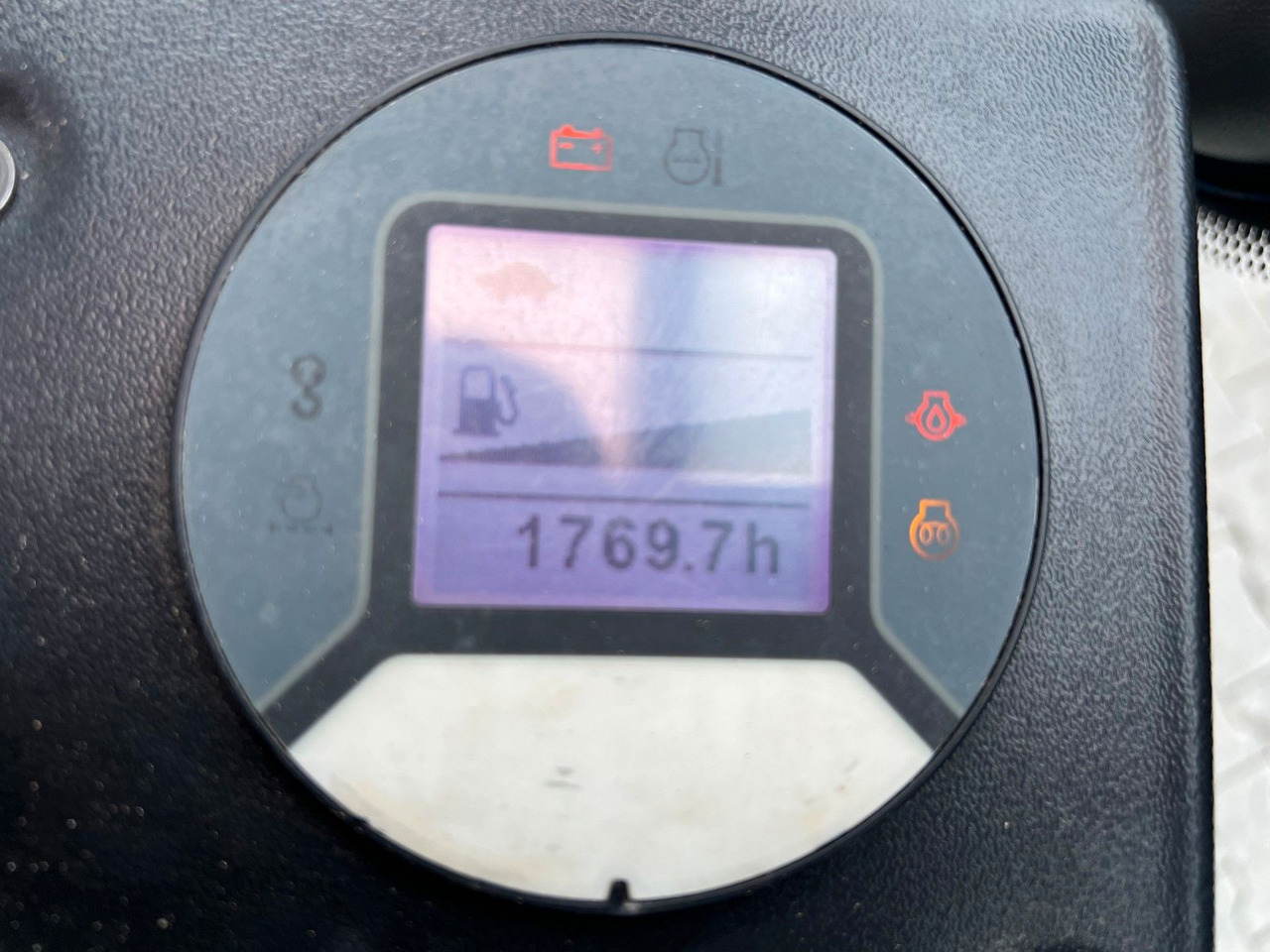 Terex TC16 / 2017 / 1.769h / Löffelpaket / Powertilt on lease Terex TC16 / 2017 / 1.769h / Löffelpaket / Powertilt: picture 18 Terex TC16 / 2017 / 1.769h / Löffelpaket / Powertilt on lease Terex TC16 / 2017 / 1.769h / Löffelpaket / Powertilt: picture 18