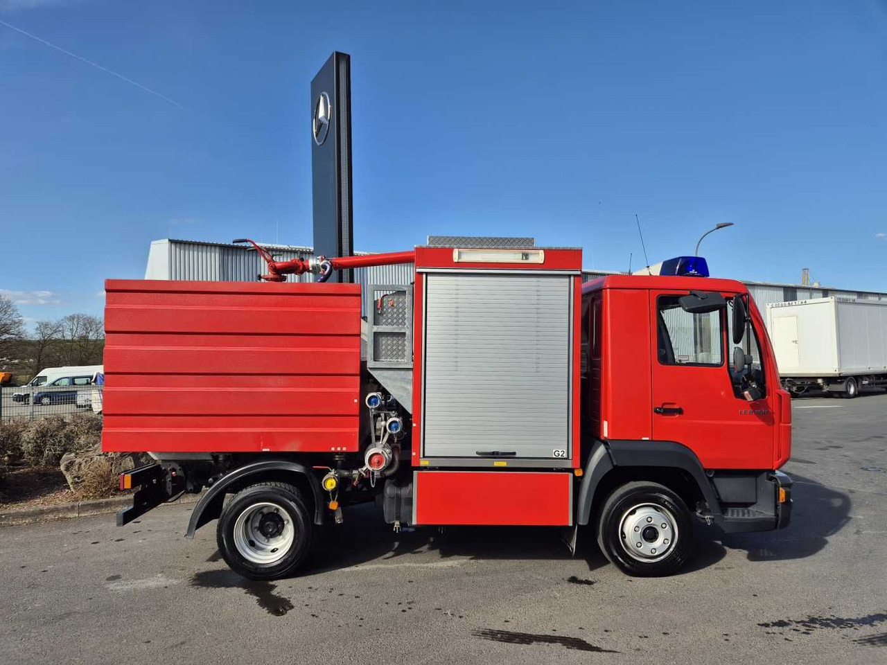 MAN LE 8.150 Schaumlöschfahrzeug Schmitz SLF25/25 - Van: picture 5 MAN LE 8.150 Schaumlöschfahrzeug Schmitz SLF25/25 - Van: picture 5