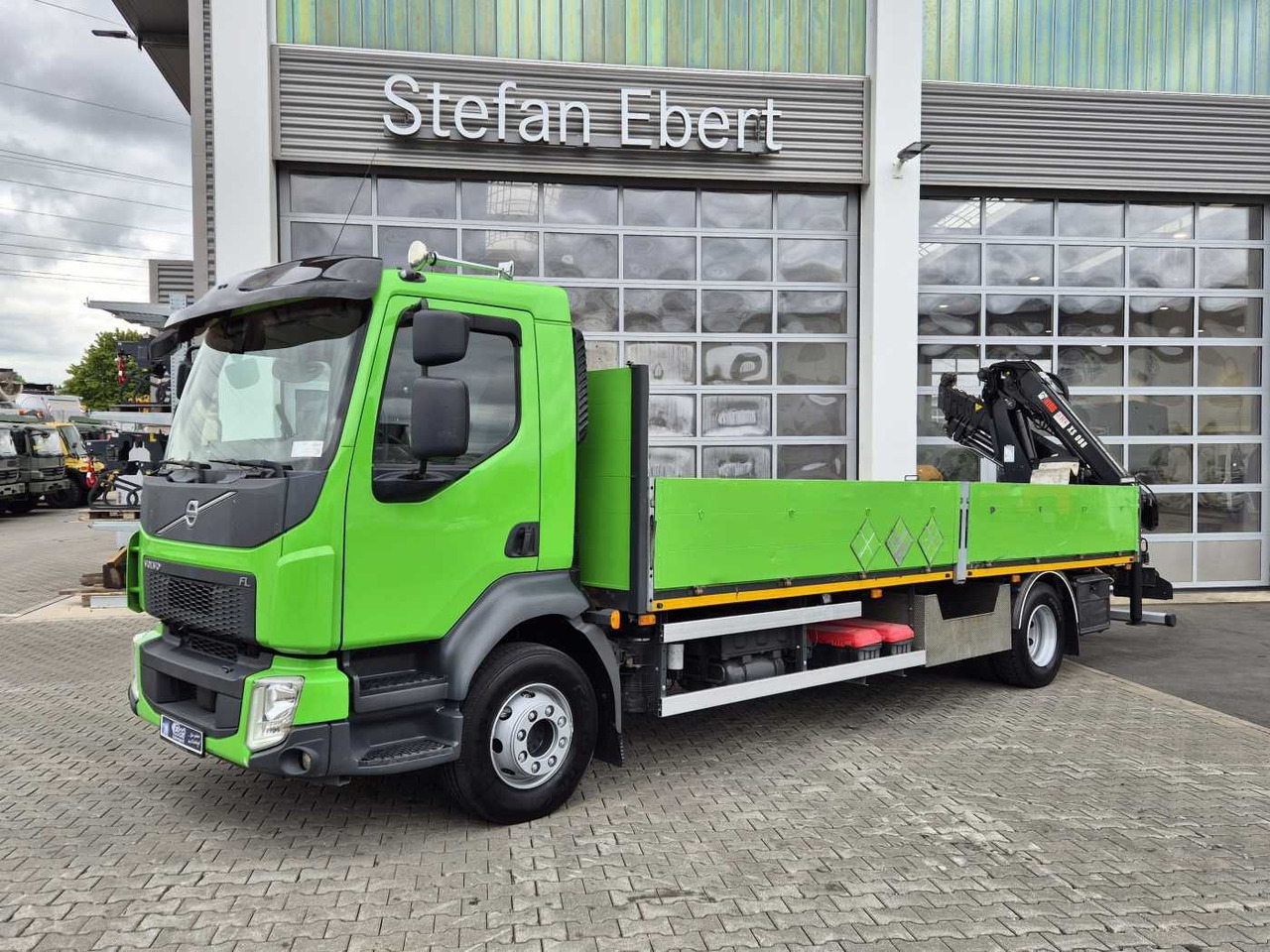 Volvo FL 42 R Kran Hiab XS 088 Funk bis 14 m! Kamera - Crane truck: picture 4 Volvo FL 42 R Kran Hiab XS 088 Funk bis 14 m! Kamera - Crane truck: picture 4