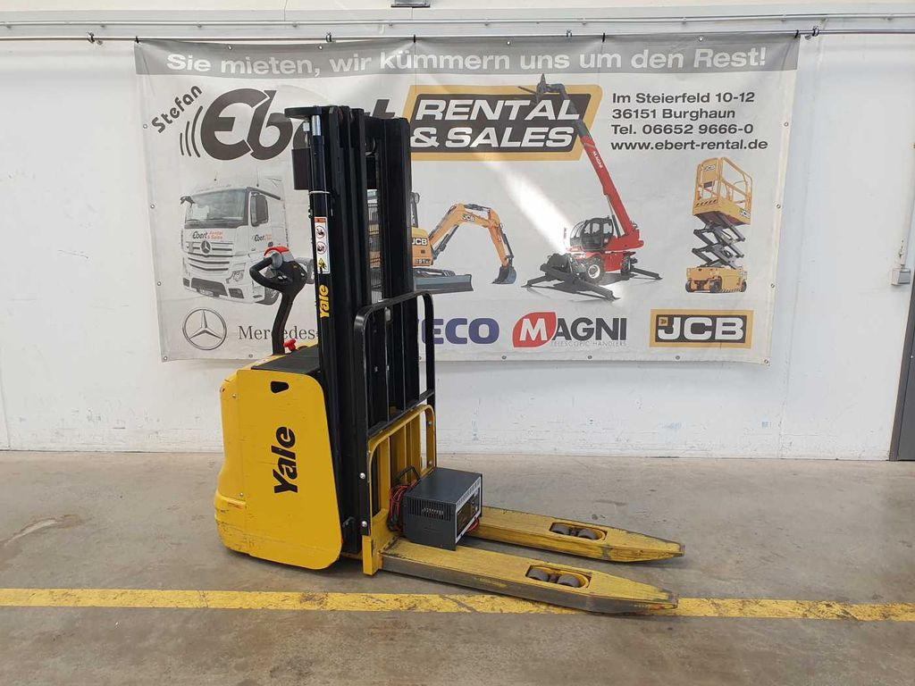 Yale MS 12 AC / Triplex: 4m! / nur 683h! / 2014 - Stacker: picture 1 Yale MS 12 AC / Triplex: 4m! / nur 683h! / 2014 - Stacker: picture 1