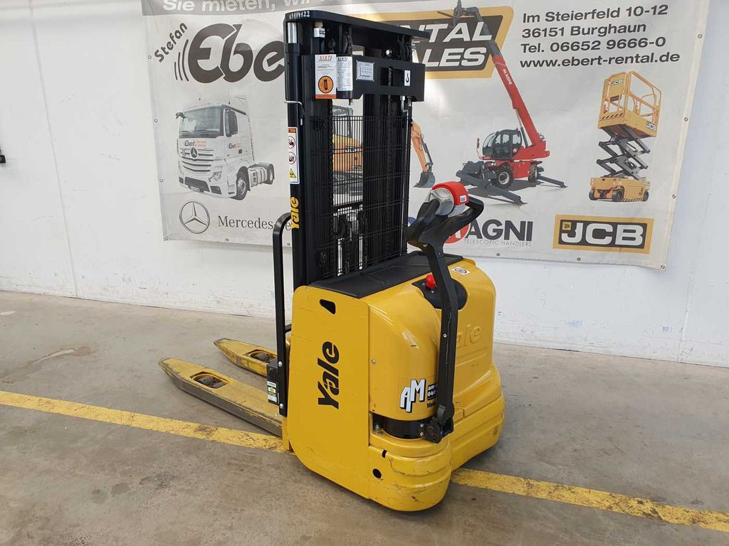 Yale MS 12 AC / Triplex: 4m! / nur 683h! / 2014 - Stacker: picture 5 Yale MS 12 AC / Triplex: 4m! / nur 683h! / 2014 - Stacker: picture 5