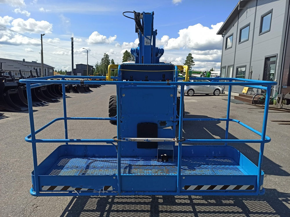 Genie Z-60/34J RT 4x4 Kuukulkija - Articulated boom: picture 3 Genie Z-60/34J RT 4x4 Kuukulkija - Articulated boom: picture 3