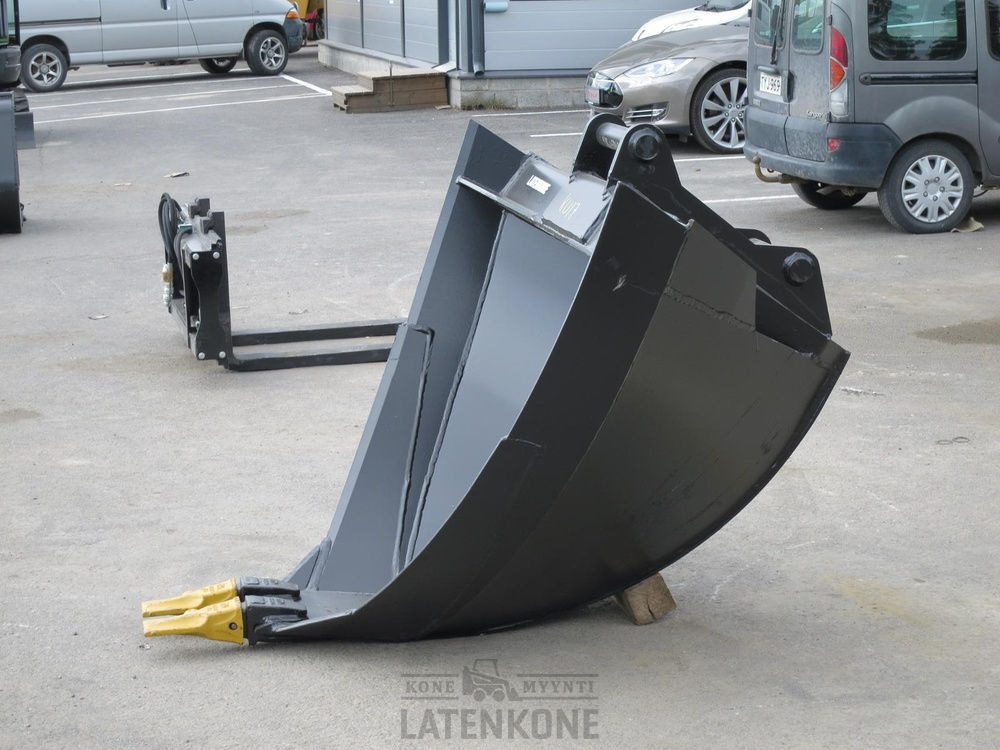 Laten Metsäojakauha 700L S60 - Bucket for Construction machinery: picture 4 Laten Metsäojakauha 700L S60 - Bucket for Construction machinery: picture 4