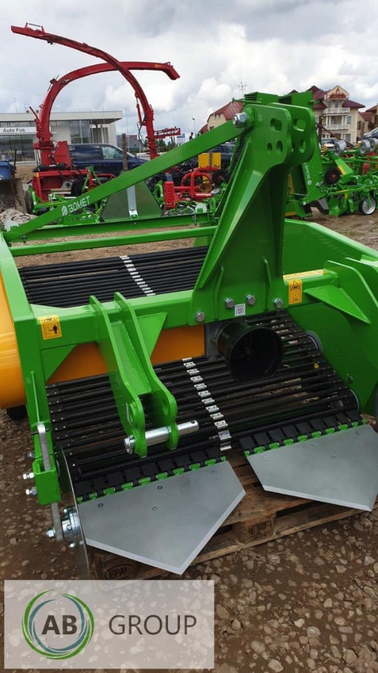 2-row Conveyor Digger Bomet Upus Z656/3 - Potato harvester: picture 5 2-row Conveyor Digger Bomet Upus Z656/3 - Potato harvester: picture 5