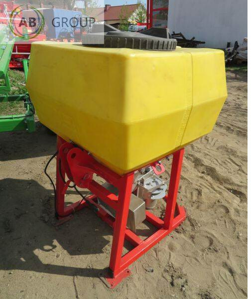 APV Siewnik poplonów 250 l USZKODZONY / DOSTĘPNY OD RĘ - Fertilizer spreader: picture 1 APV Siewnik poplonów 250 l USZKODZONY / DOSTĘPNY OD RĘ - Fertilizer spreader: picture 1